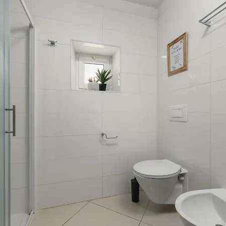 Casa De Stalla With Private Pool In Villa Porec