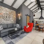 Casa De Stalla With Private Pool In וילה *