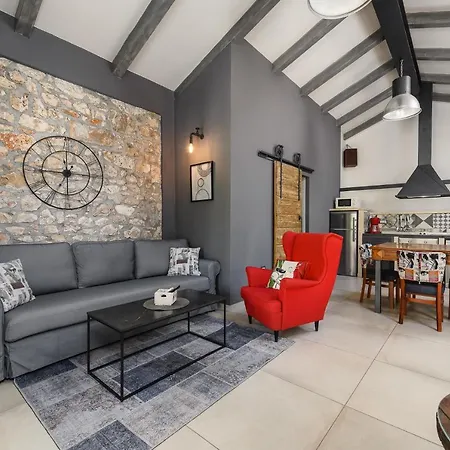 Casa De Stalla With Private Pool In Vila *