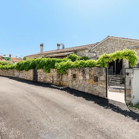 Villa Casa De Stalla With Private Pool In Porec