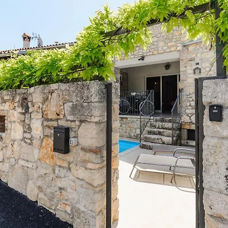 Casa De Stalla With Private Pool In Вилла