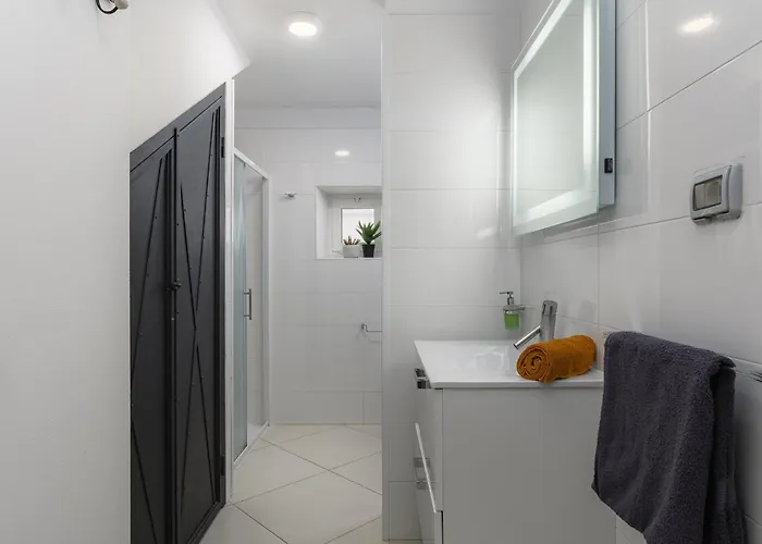 Casa De Stalla With Private Pool In Villa Porec